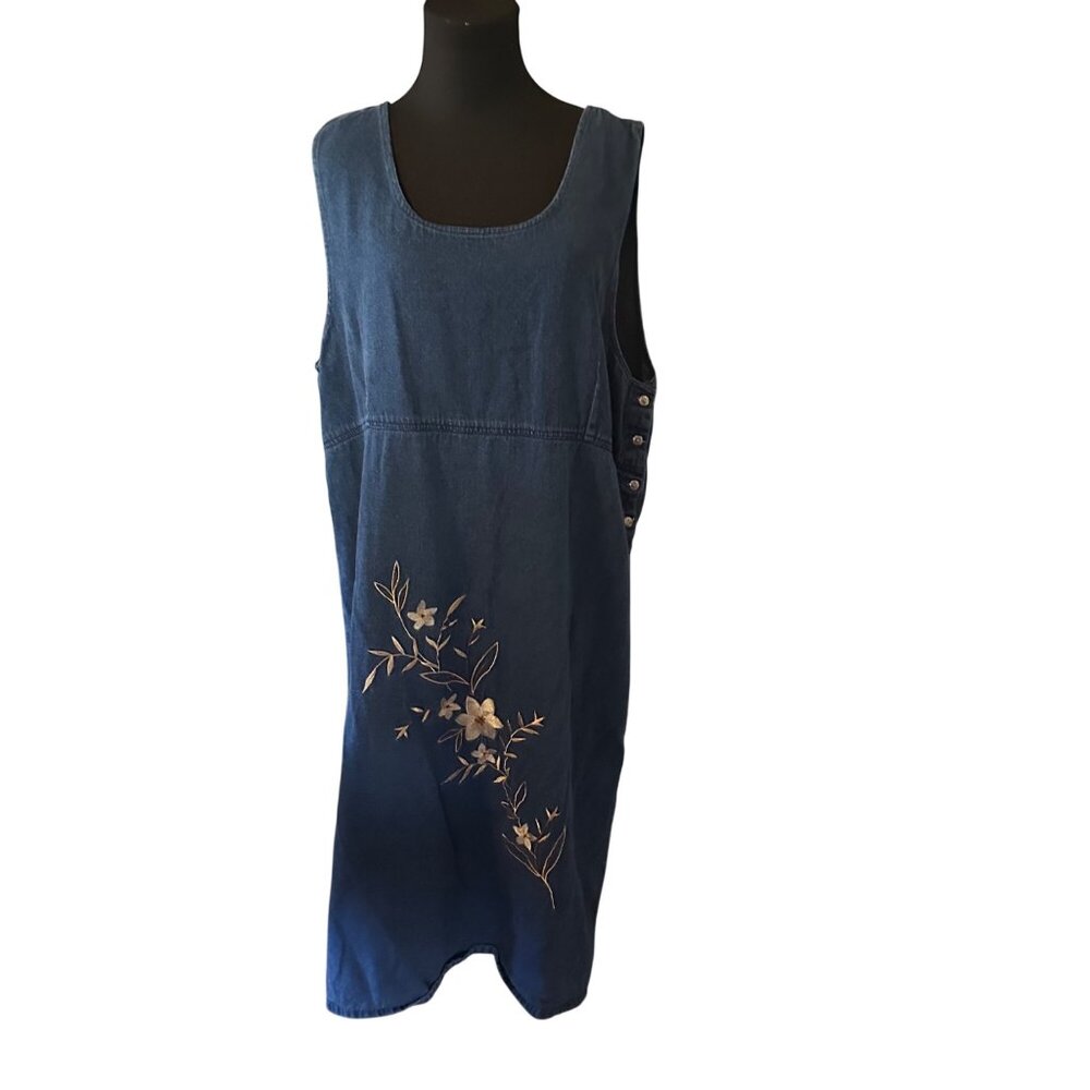 Carolina Bay blue denim dress with floral embroidery size 18